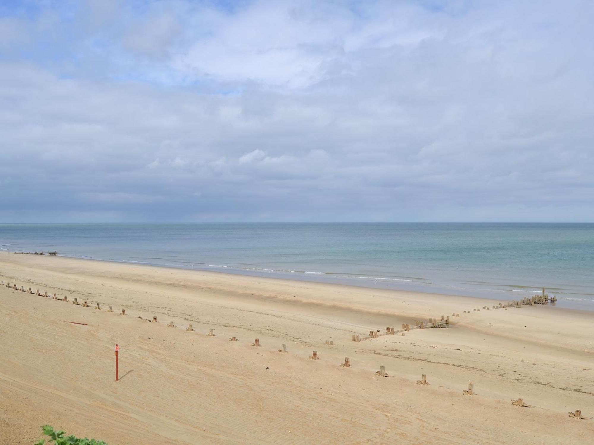 Once Upon A Tide Villa Bacton  Buitenkant foto